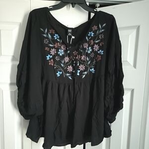 NWT Emery Rose Boho Top